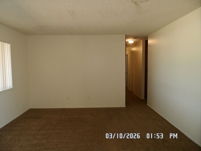 Building Photo - 3 Bedrooms, 1.75 Bathrooms, Approx. 1542 sq. ft., 2 Car Garage, Covered Patio, Large Fenced Corne...