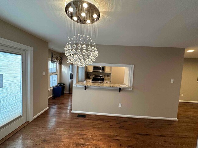 Foto del edificio - 532 Meadowmist Way