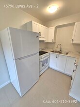 Building Photo - 45790 Lewis Ave