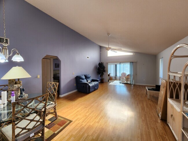 Foto del edificio - 5400 34th St W