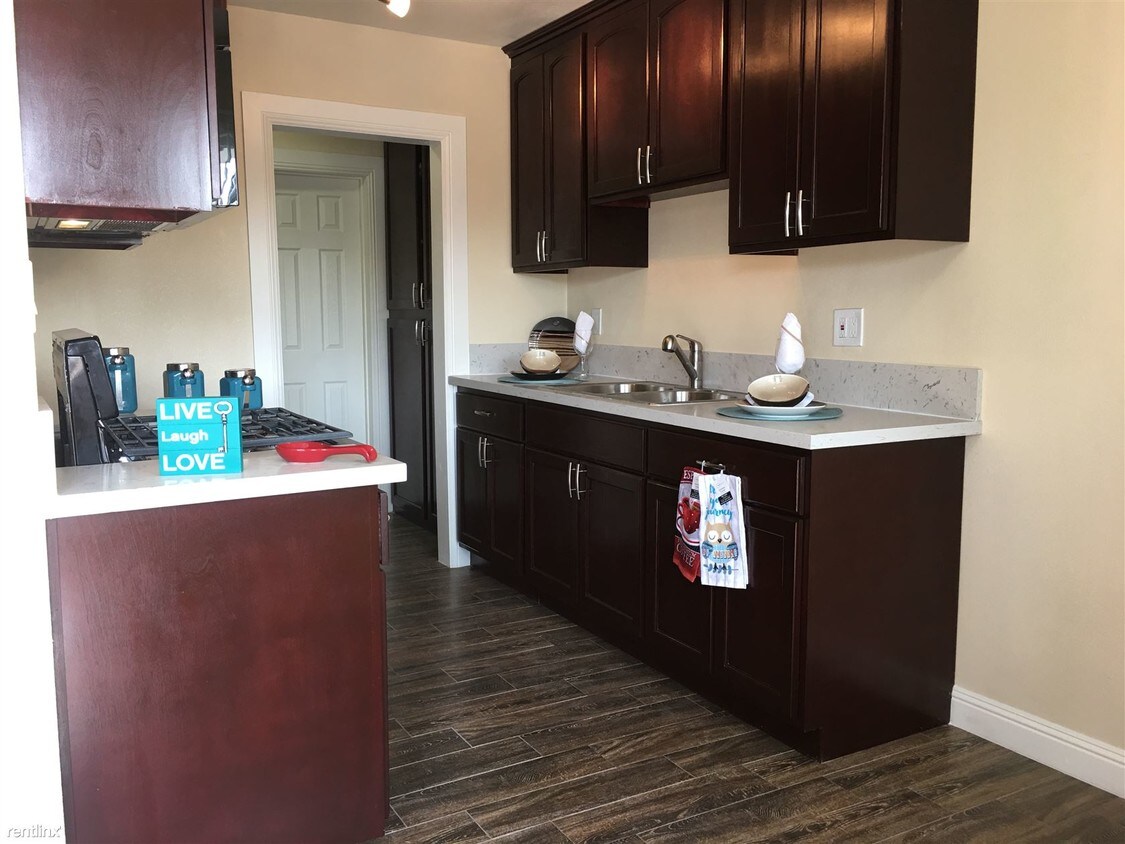 1 br, 1 bath - Huntington Park Apartments D - 1 br, 1 bath  - Huntington Park Apartments D