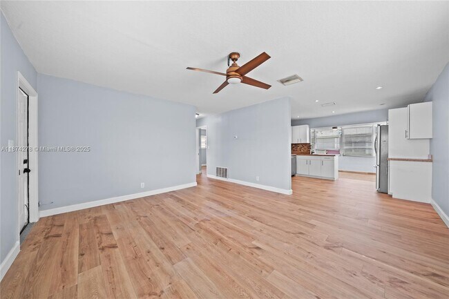 Building Photo - 4938 NW 54th Ct