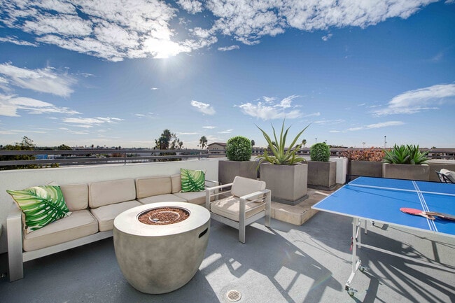 Icon Plaza POI-1-2 - Icon Plaza Apartments