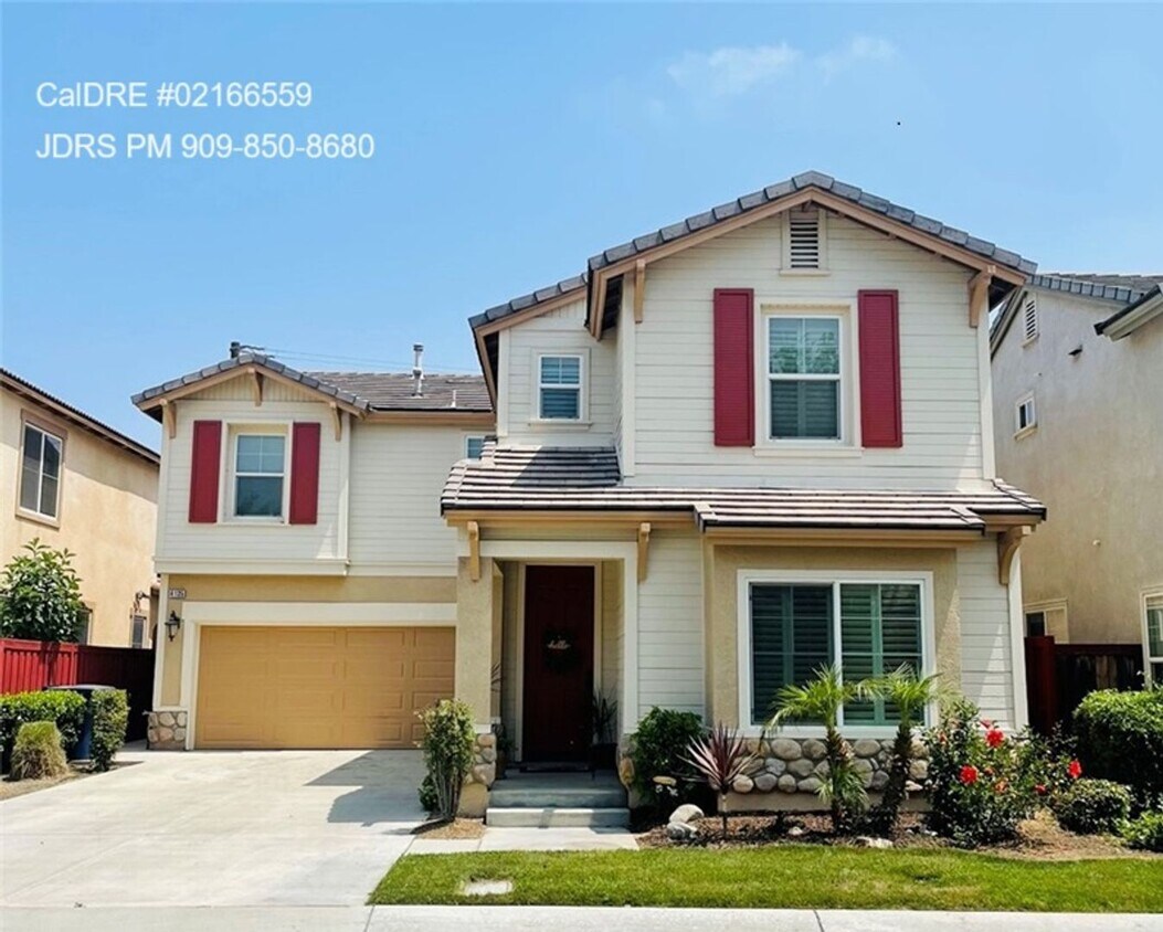 Foto principal - Riverside 3 Bedroom Home in Gated Community