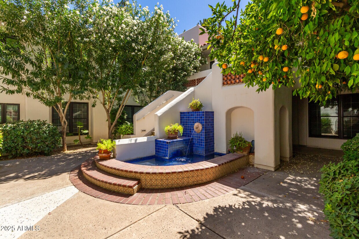 Foto principal - 5200 S Lakeshore Dr