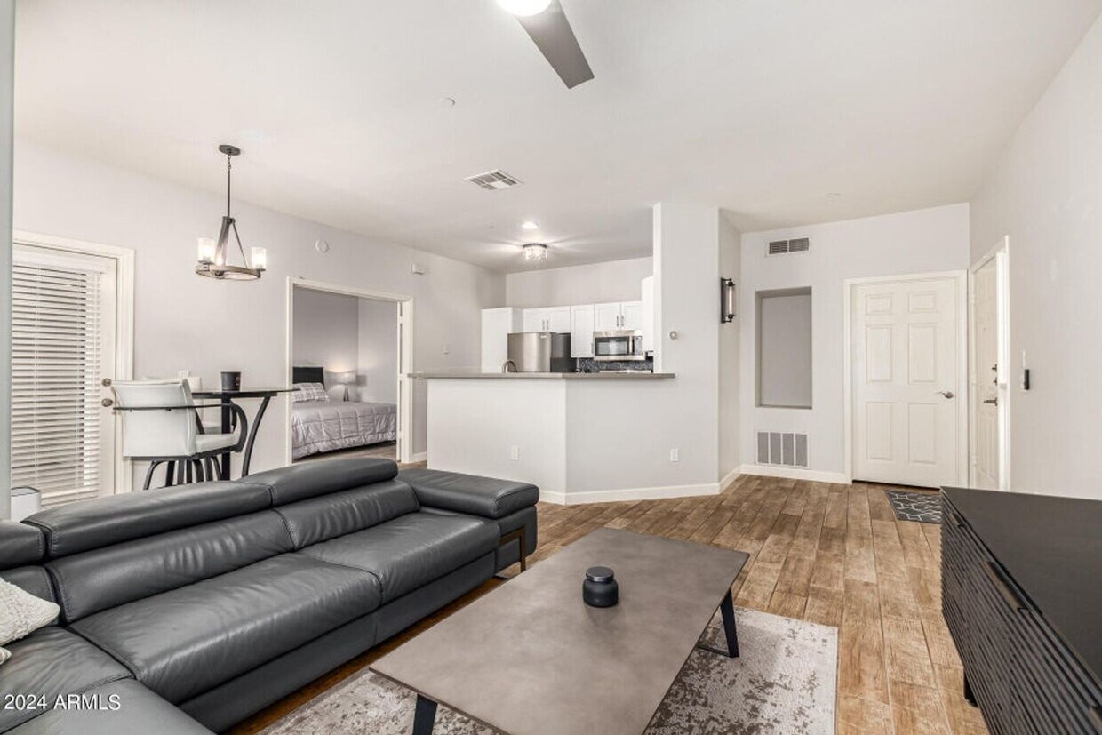 Foto principal - Lovely unit at Mira Vista Condominiums