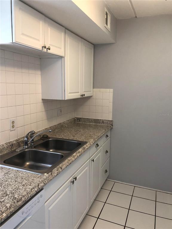 Foto del edificio - 3206 W Azeele St