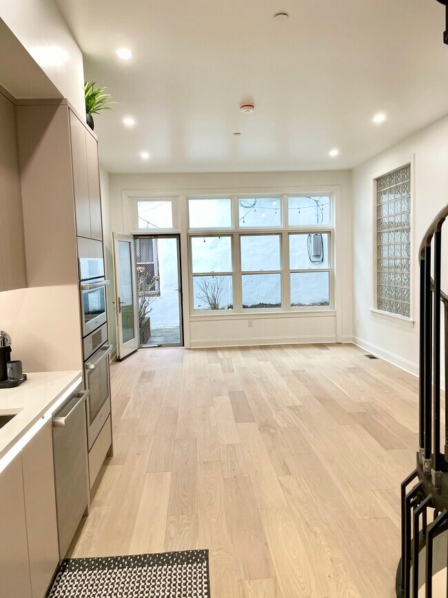 Foto del edificio - 309 N Lawrence St