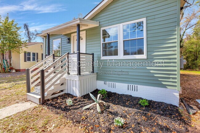 Building Photo - 2642 Ferrara Dr