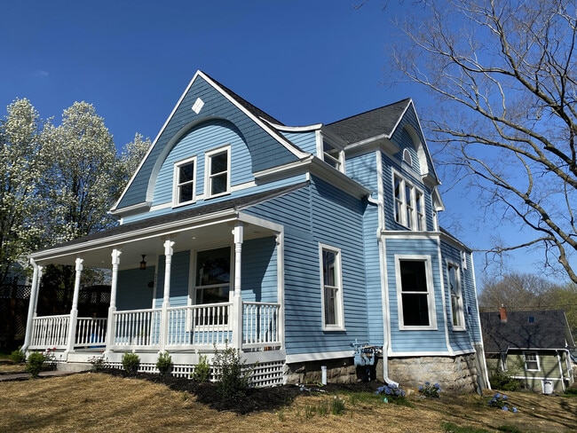 Building Photo - 211 N Water St