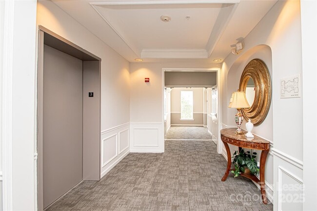 Building Photo - 14849 Santa Lucia Dr