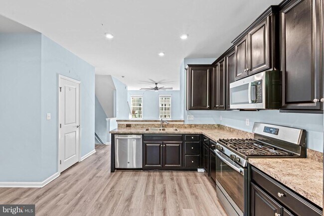 Foto del edificio - 720 River Crest Way