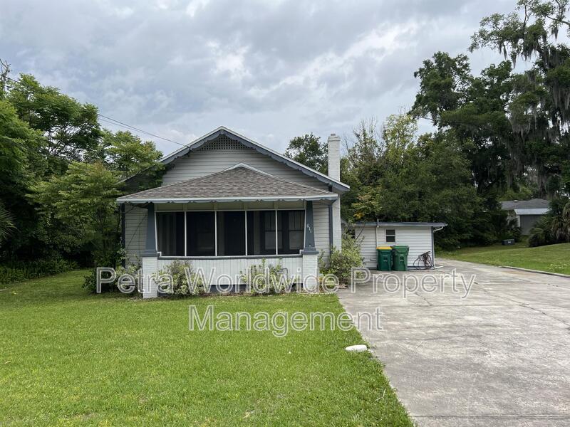 611 E Plymouth Ave Unit 2, DeLand, FL 32724 Condo for Rent in DeLand