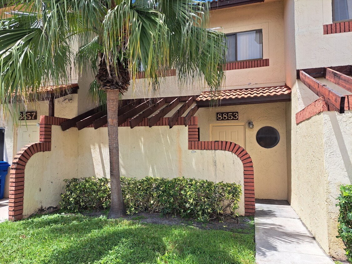 8853 NW 48th St, Sunrise, FL 33351 Townhome Rentals in Sunrise FL
