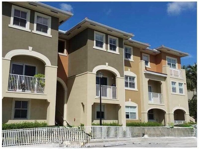 Foto del edificio - 10870 NW 88th Terrace