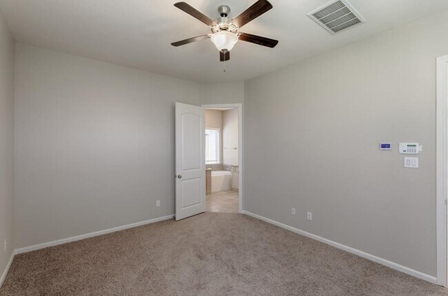 Building Photo - 8411 Hunters Cliff Dr