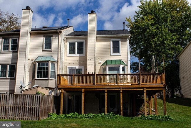 Building Photo - 311 Whitcliff Ct