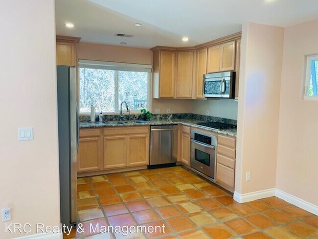 Building Photo - 12469 Mirar De Valle Rd