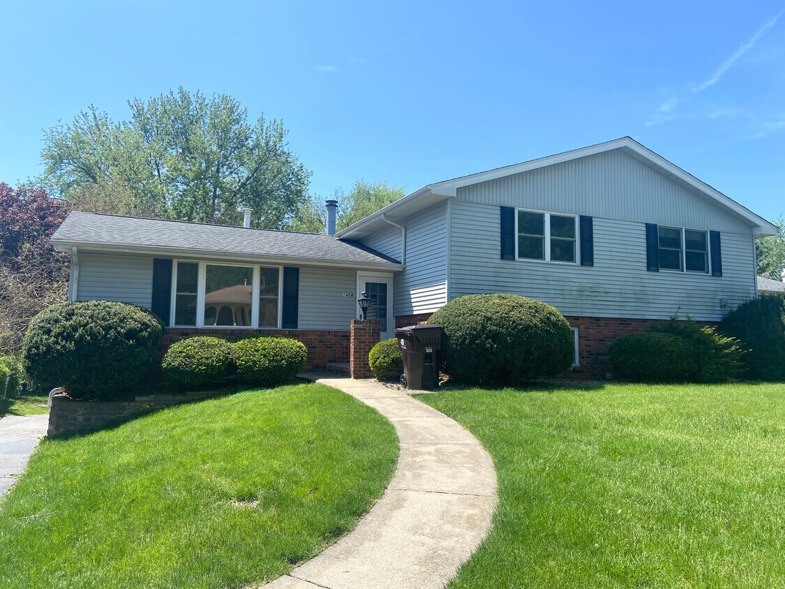 Foto principal - 1408 W Daytona Dr