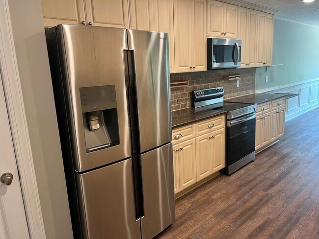 Foto del edificio - Beautiful Rental in Canterbury Farms in Gr...