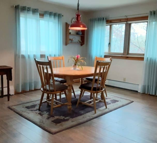 Dining room - 64 Meredith St