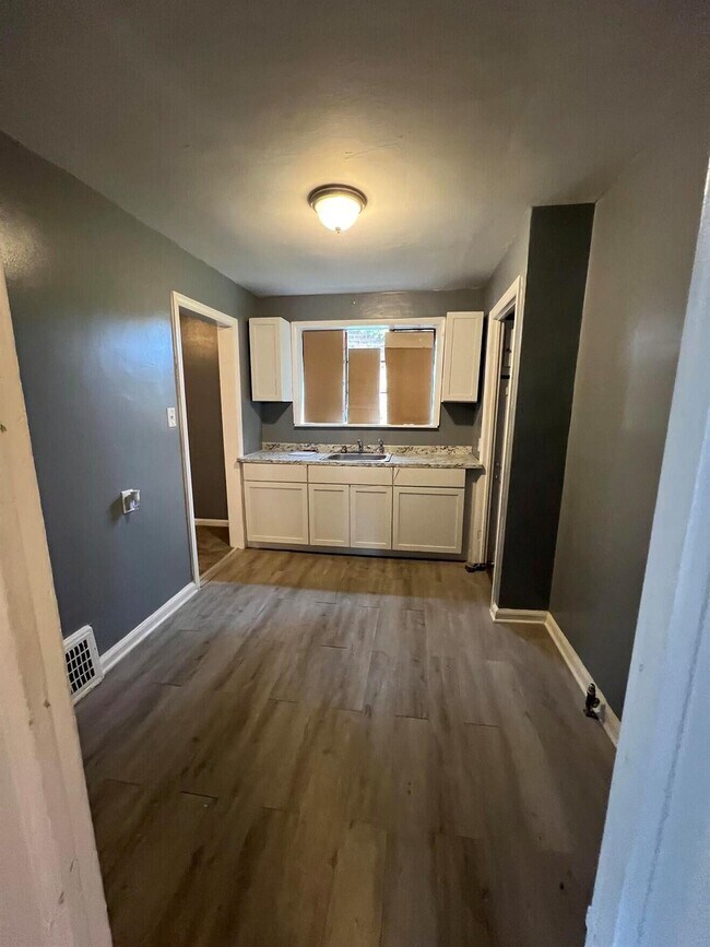 Foto del edificio - 10596 Somerset Ave