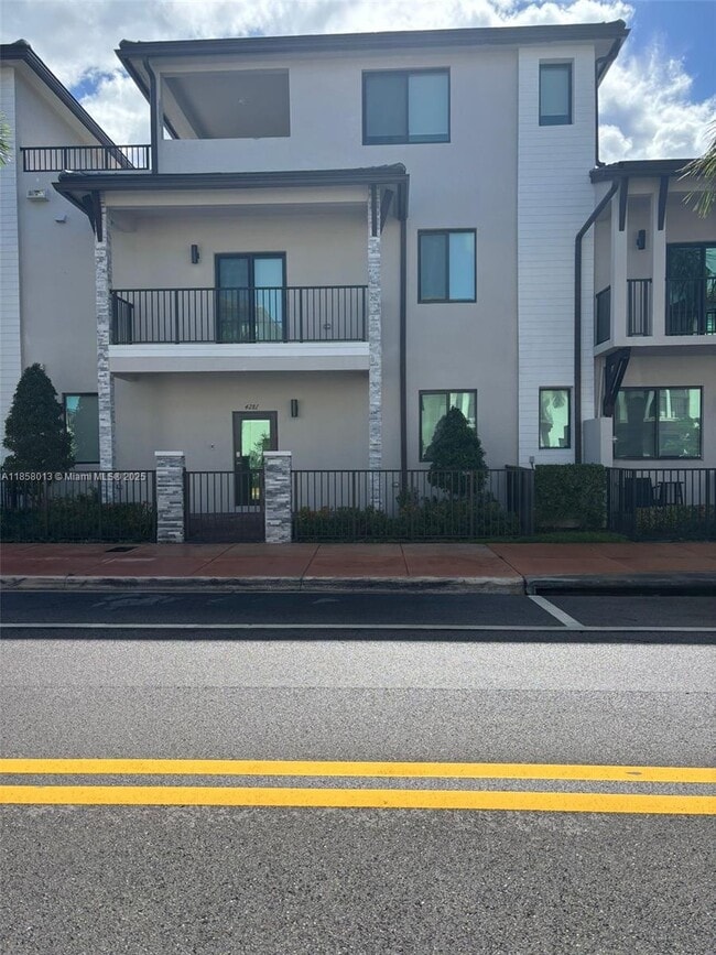 Building Photo - 4281 NW 83rd Ave
