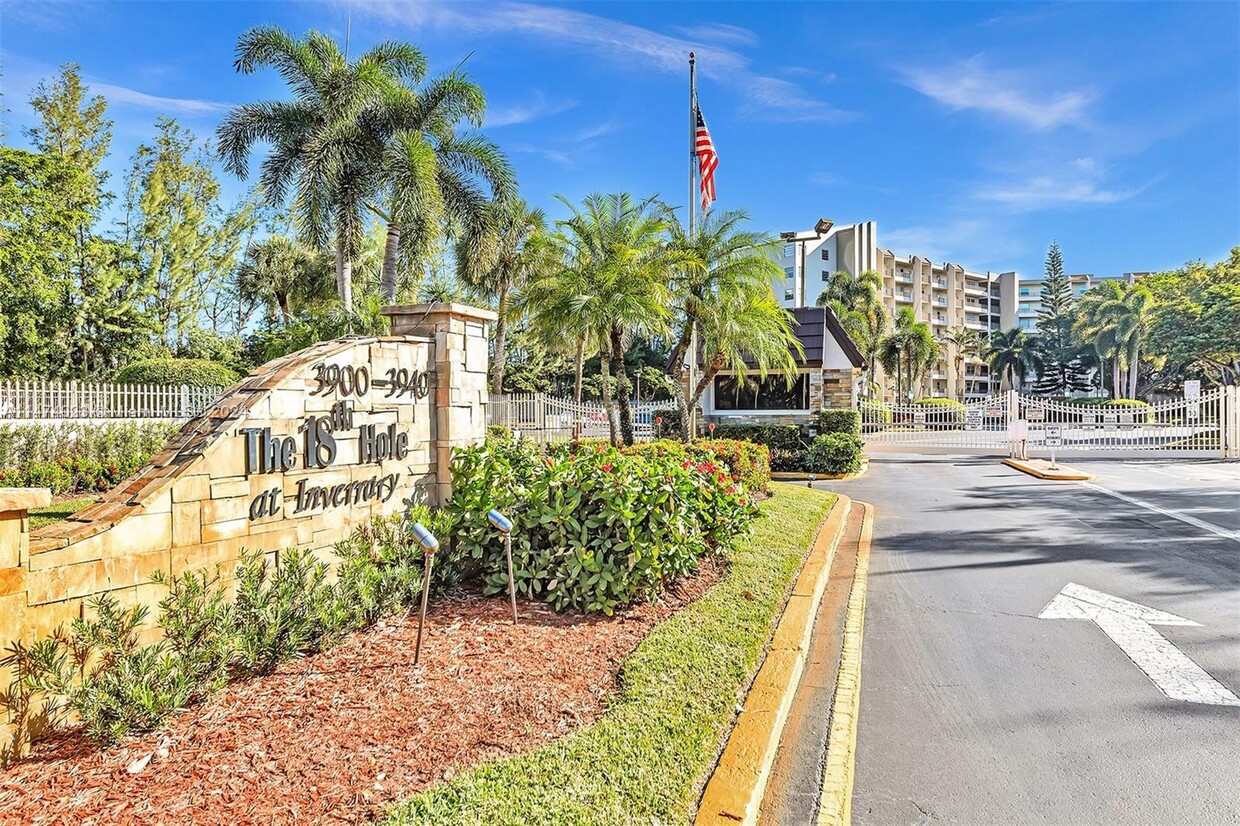 Foto principal - 3940 Inverrary Blvd
