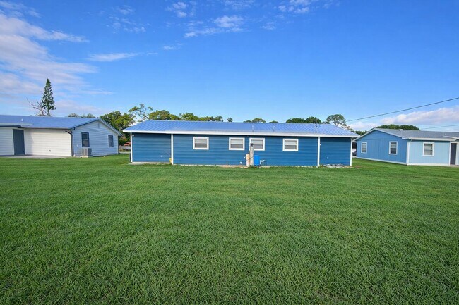 Foto del edificio - 5010 Killarney Ave