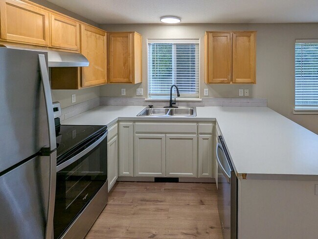 Foto del edificio - 1497 Golden Ln N