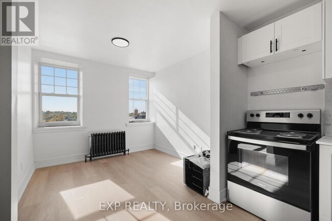 Building Photo - 90 Carden St