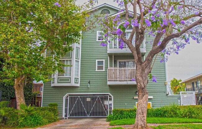 Foto del edificio - 1066 Coronado Avenue