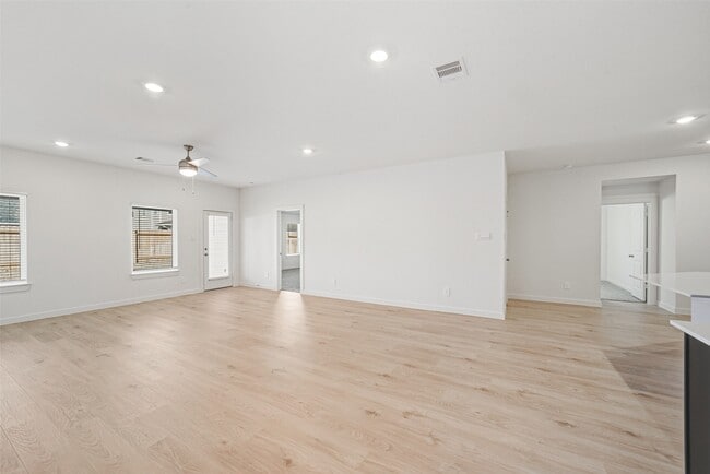 Building Photo - 4322 Camden Lakes St