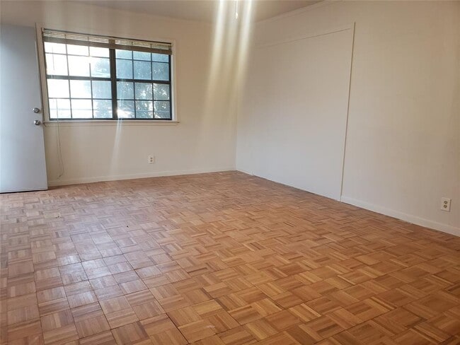 Foto del edificio - 609 Bissonet Ln