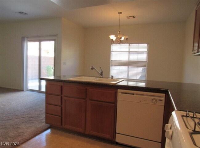 Foto del edificio - 3744 Juanita May Ave