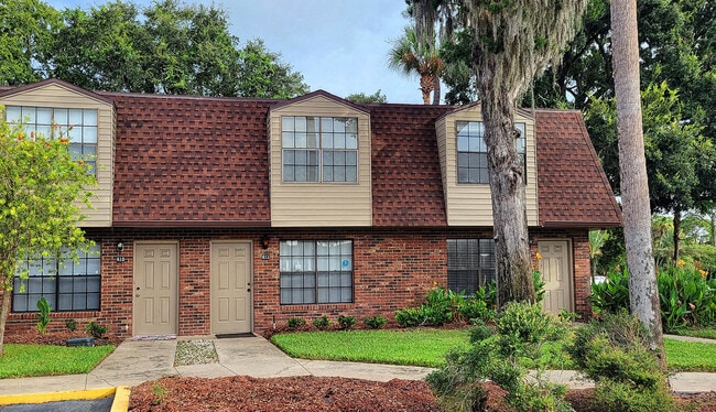 Building Photo - VICTORIA GARDENS APARTMENTS