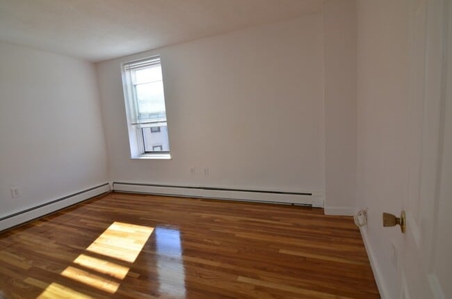 Foto del edificio - 12 Albemarle Ct