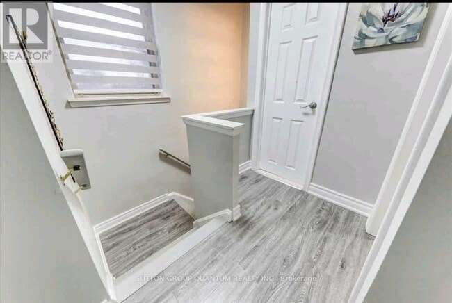 Building Photo - 574 Crerar Ave