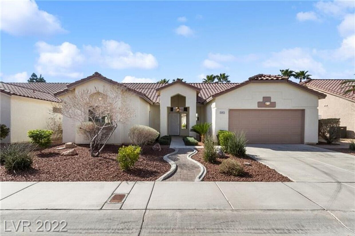Foto principal - 3 BR, single story home- Open floor plan