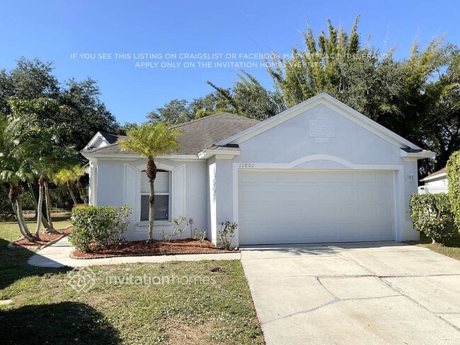 Building Photo - 11801 Acorn Woods Terrace