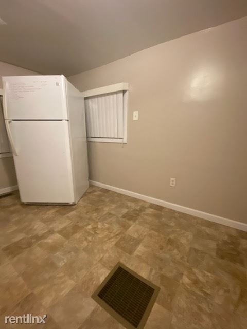 Building Photo - 2 br, 1 bath Mobile Home - 709 Bertwood Ave