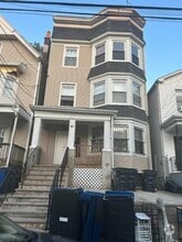 Building Photo - 81 2nd St