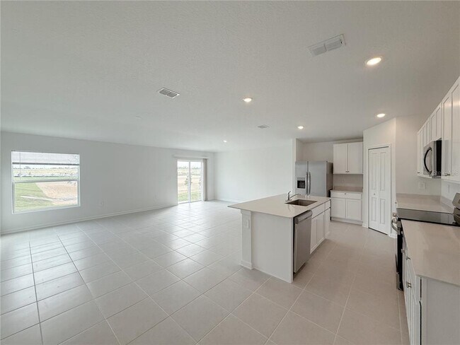 Foto del edificio - 2358 McKinley Dr