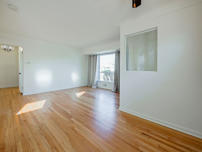 Foto del edificio - AVAILABLE NOW! Beautifully Updated 3-Bedroom Home with High-End Finishes!