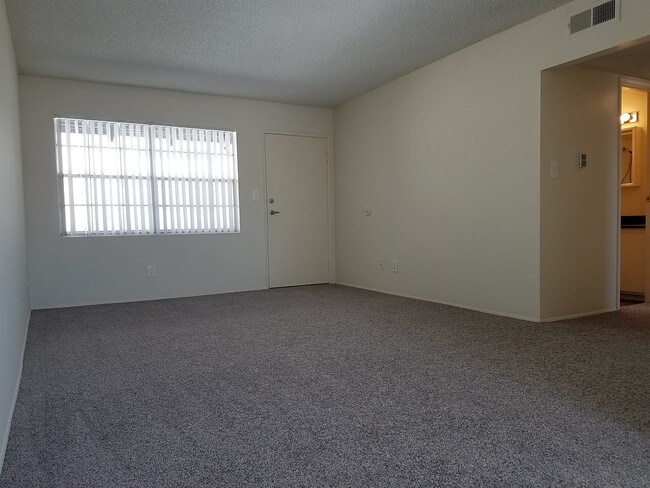 Building Photo - 6520 Beadnell Way
