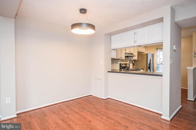 Foto del edificio - 12509 Laurel Grove Pl