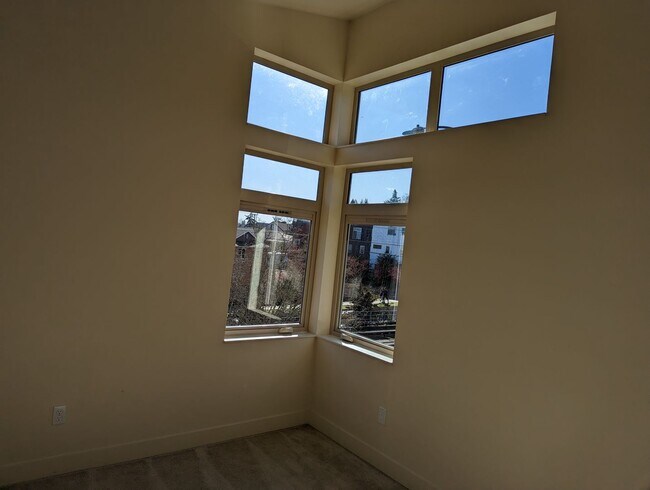 Foto del edificio - Beautiful Townhome