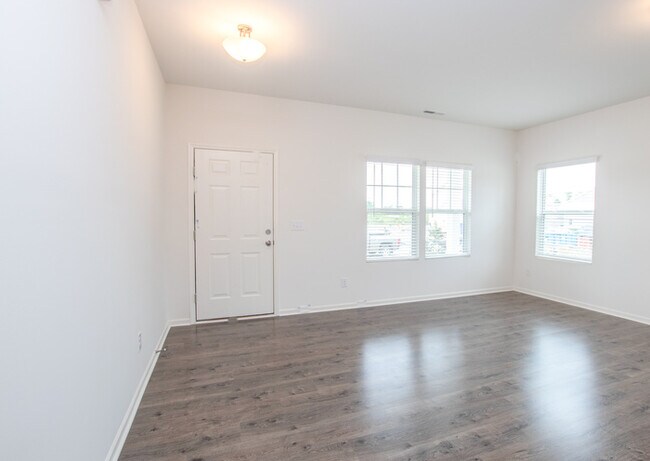 Foto del edificio - 4BD Home in Locust- Stanly County