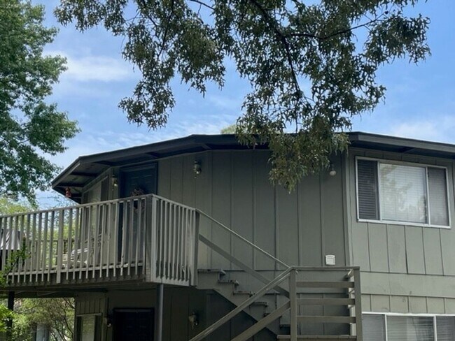 Foto del edificio - 1BR/1BA With Bonus Room