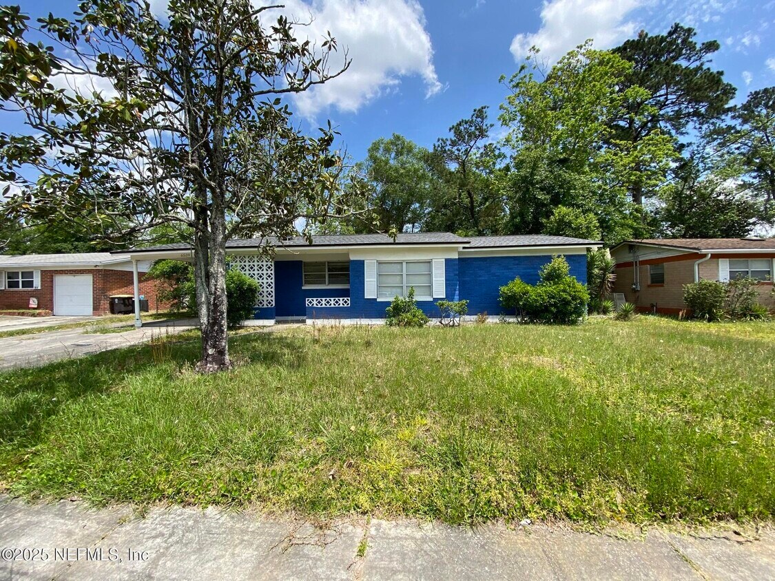 Foto principal - 6539 Thurgood Cir E